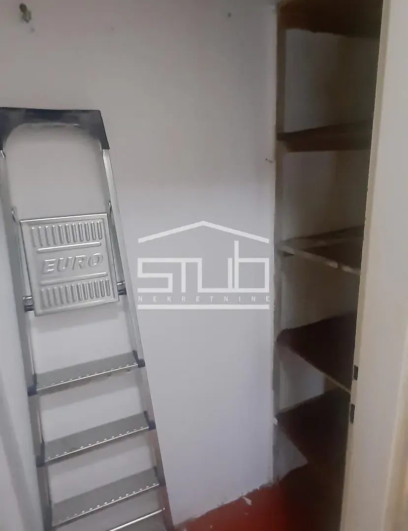 Prodaja, trosoban stan, 60m², Savski Venac, Beograd