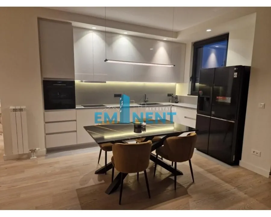 Rent, four bedroom apartment, 109m², Savski Venac, Beograd