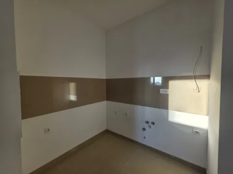 Sale, two bedroom apartment, 58m², Bečići, Budva - image 6
