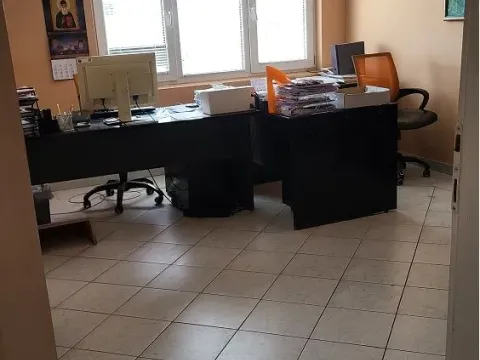 Izdavanje, poslovni prostor, 830m², Zemun Sve Podlokacije, Beograd - image 6