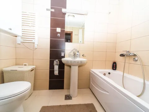 Izdavanje, dvosoban stan, 65m², Stari Aerodrom, Podgorica - image 9