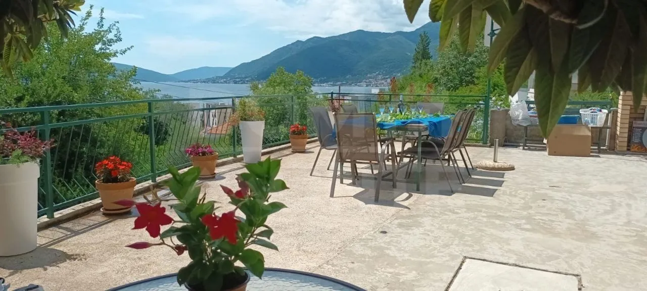 Rent, two bedroom apartment, 60m², Tivat, Crna Gora