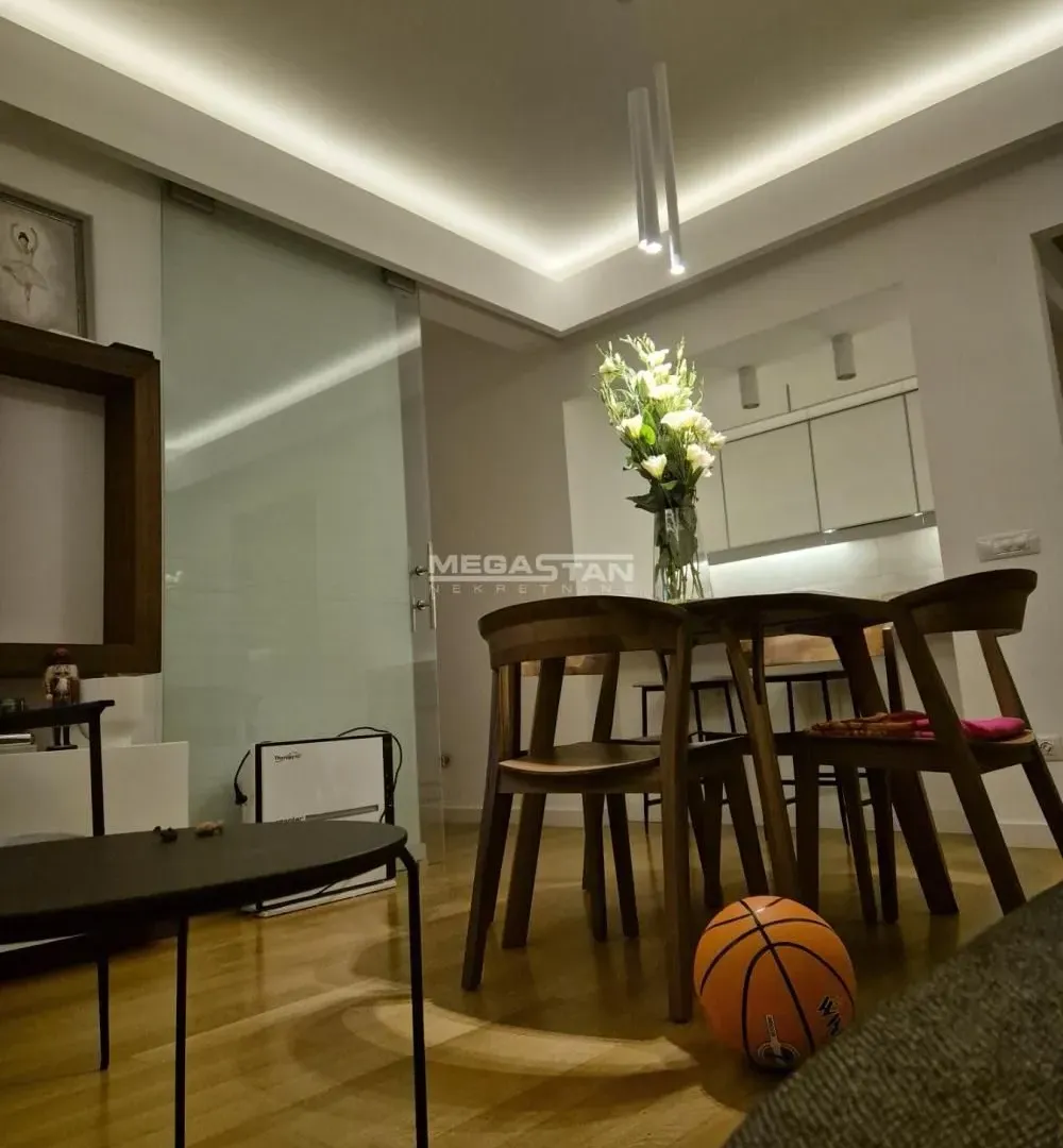 Sale, three bedroom apartment, 83m², Novi Beograd Blok 65, Novi Beograd Sve Podlokacije