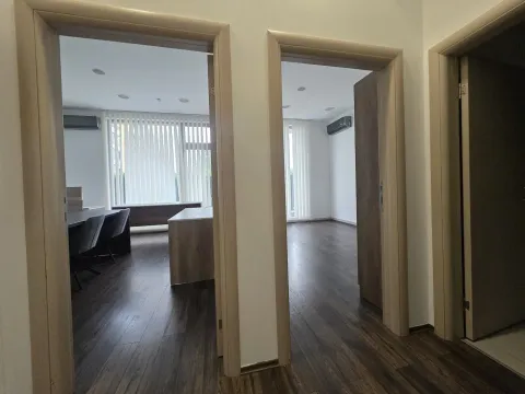Rent, office space, 105m², City Kvart, Podgorica - image 2