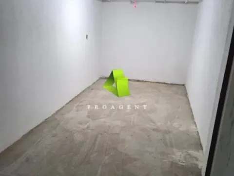 Rent, parking/garage, 12m², Pantelej, Niš