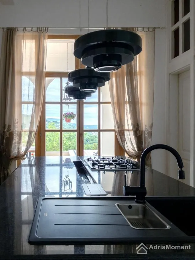 Prodaja, kuća, 354m², Ratiševina, Herceg Novi