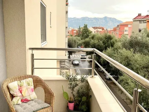 Rent, two bedroom apartment, 52m², Maine, Budva - image 9