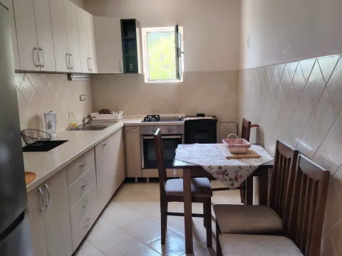 Izdavanje, dvosoban stan, 65m², Meljine, Herceg Novi - image 5