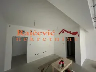 Izdavanje, poslovni prostor, 63m², Vrbas, Novi Sad - image 12