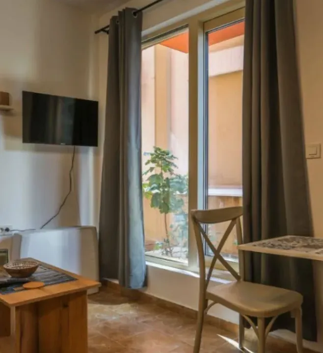 Izdavanje, garsonjera, 20m², Budva, Crna Gora