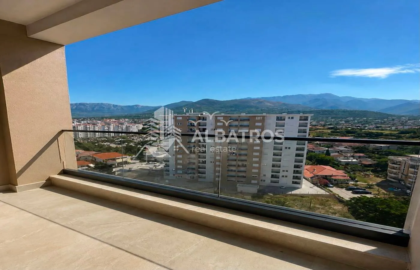 Sale, two bedroom apartment, 105m², Centar, Bar