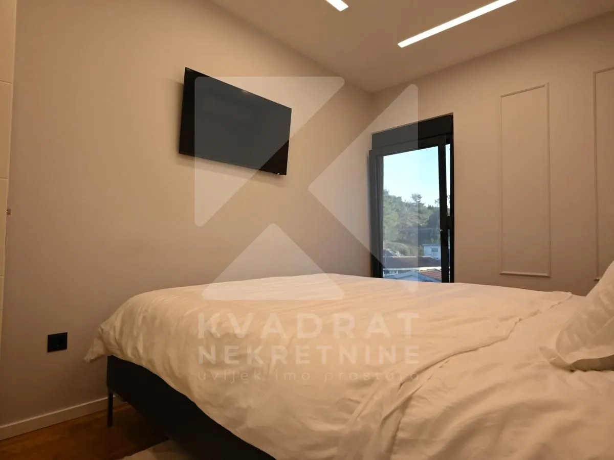 Izdavanje, dvosoban stan, 66m², Centar, Podgorica
