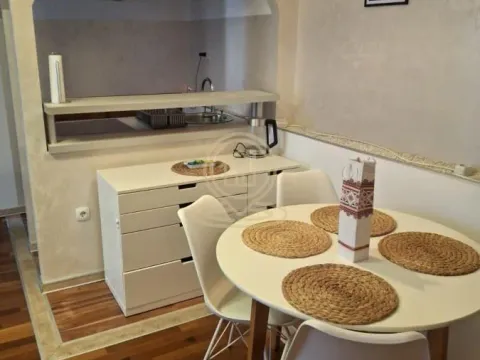 Rent, two bedroom apartment, 55m², Stari Grad, Beograd - image 2