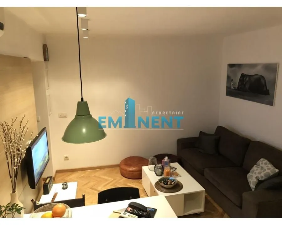 Izdavanje, stan, 31m², Zvezdara Sve Podlokacije, Beograd