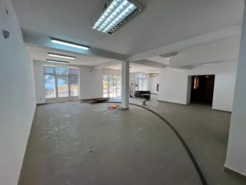 Rent, office space, 180m², Šušanj, Bar - image 4
