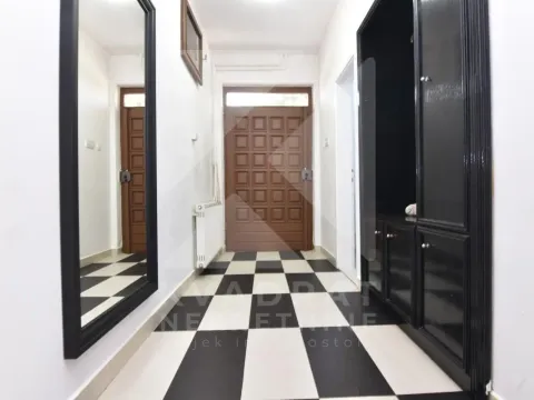 Rent, house, 250m², Zagorič, Podgorica - image 27