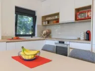 Rent, three bedroom apartment, 90m², Donja Lastva, Tivat - image 3