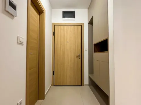 Izdavanje, jednosoban stan, 45m², City Kvart, Podgorica - image 10