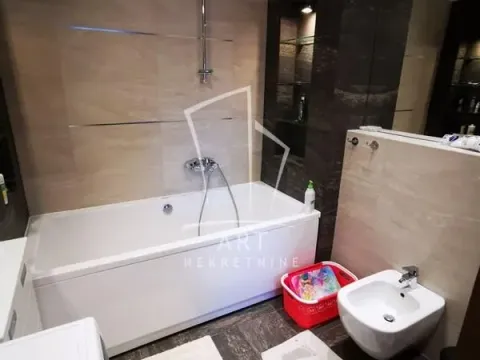 Prodaja, četvorosoban stan, 135m², Lipov Lad, Zvezdara Sve Podlokacije - image 9