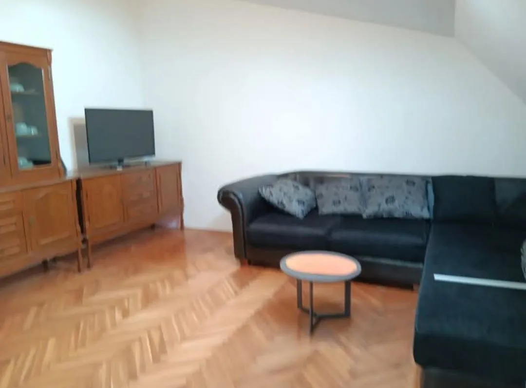 Izdavanje, garsonjera, 25m², Stara Varoš, Podgorica
