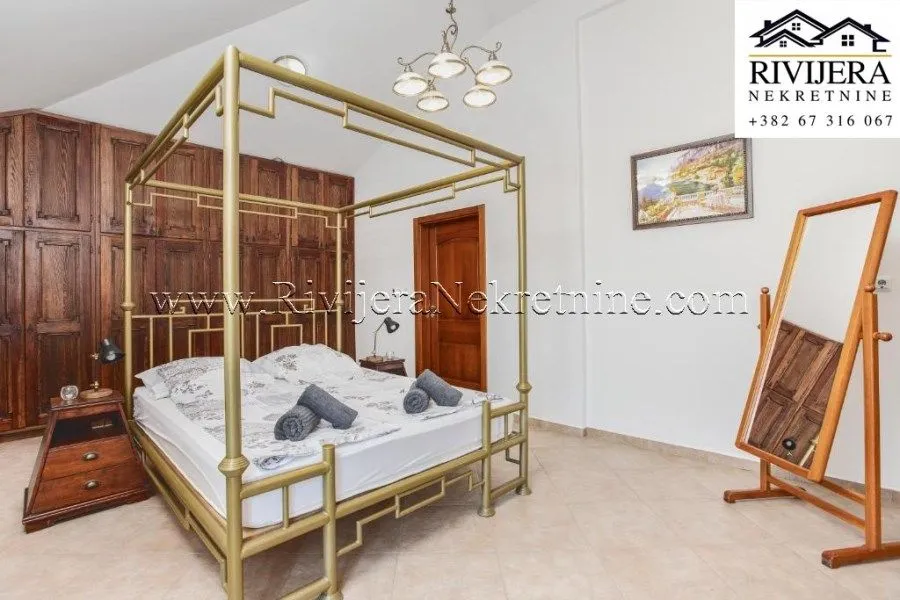 Sale, house, 396m², Kotor, Crna Gora