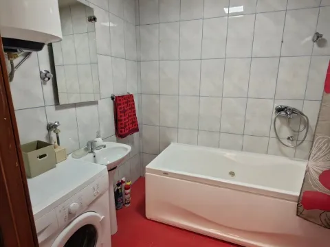 Izdavanje, jednosoban stan, 45m², Centar, Podgorica - image 7