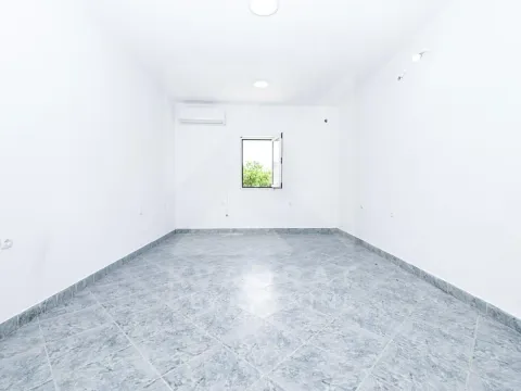 Rent, office space, 46m², Masline, Podgorica - image 4