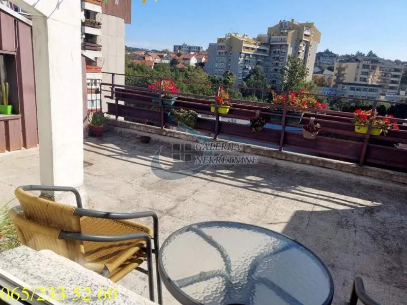 Izdavanje, četvorosoban stan, 109m², Čukarica, Beograd