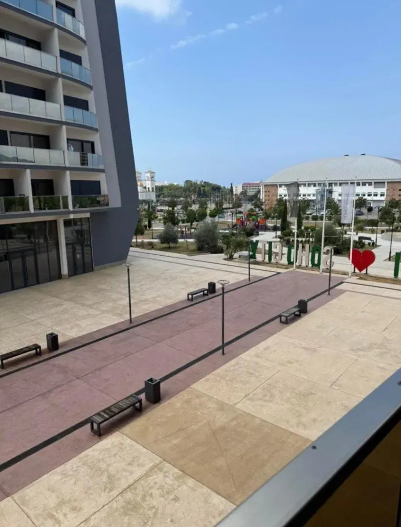 Prodaja, jednosoban stan, 65m², Centar, Bar
