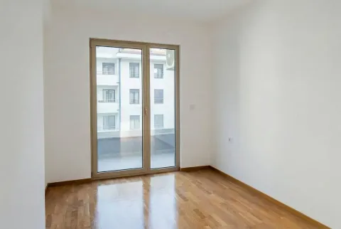 Sale, one bedroom apartment, 44m², Bečići, Budva - image 4