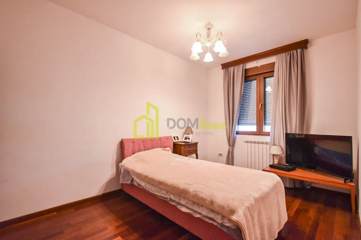 Izdavanje, dvosoban stan, 90m², Gorica C, Podgorica
