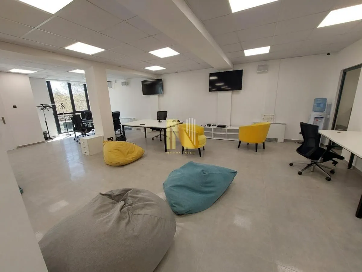 Rent, office space, 268m², Bulevar Oslobodjenja, Novi Sad Sve Podlokacije