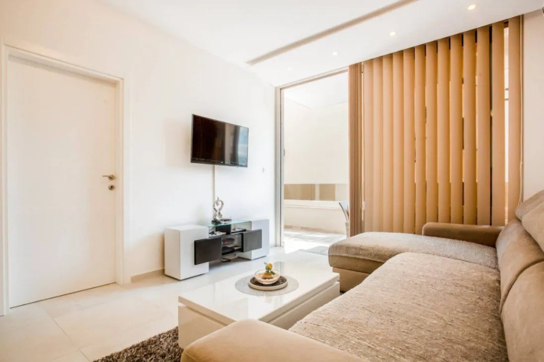 Rent, one bedroom apartment, 52m², Rafailovići, Budva