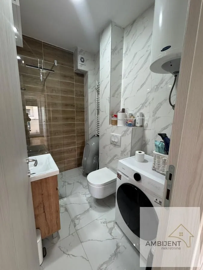 Sale, three bedroom apartment, 56m², Centar, Stara Pazova