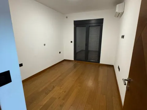 Rent, two bedroom apartment, 72m², Ljubović, Podgorica - image 4