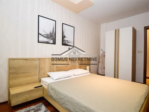 Izdavanje, dvosoban stan, 68m², Centar, Podgorica - image 30