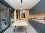 Izdavanje, kuća, 214m², Stara Varoš, Podgorica - image 6