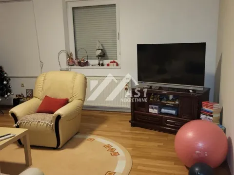 Izdavanje, trosoban stan, 82m², Podbara, Novi Sad Sve Podlokacije - image 3