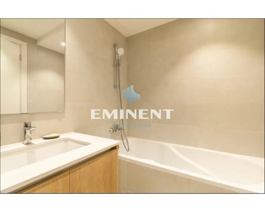 Izdavanje, trosoban stan, 86m², Savski Venac, Beograd