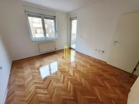 Rent, office space, 38m², Podbara, Novi Sad Sve Podlokacije - image 2