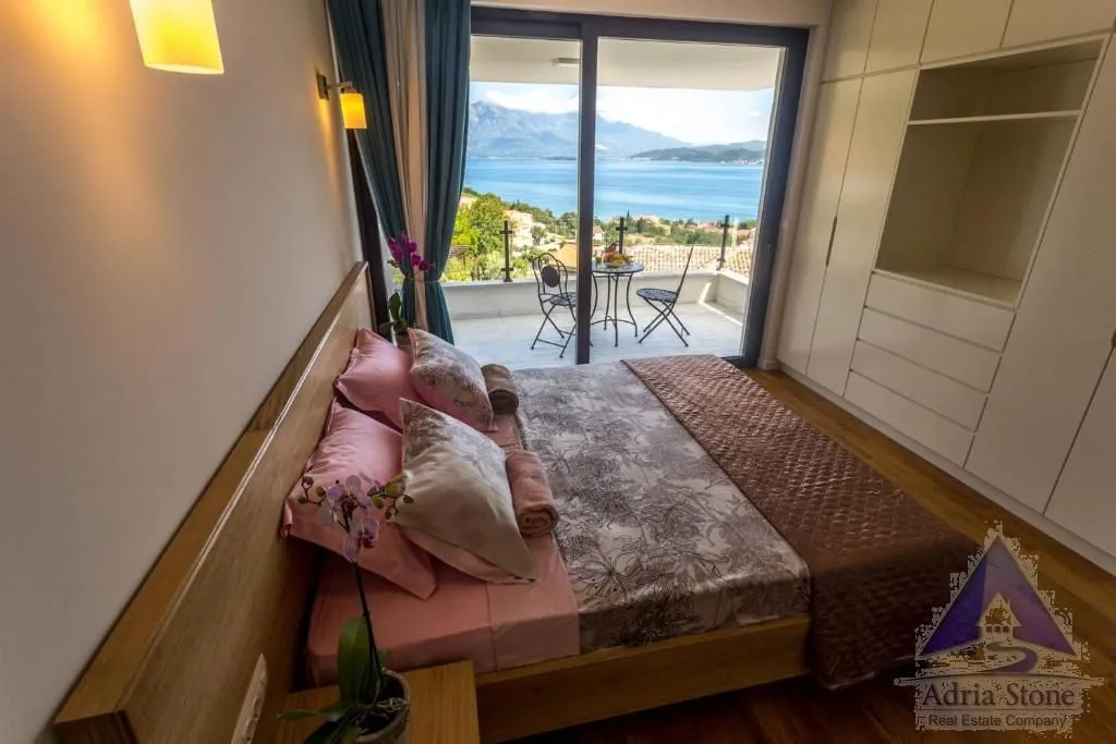 Prodaja, kuća, 420m², Đenovići, Herceg Novi