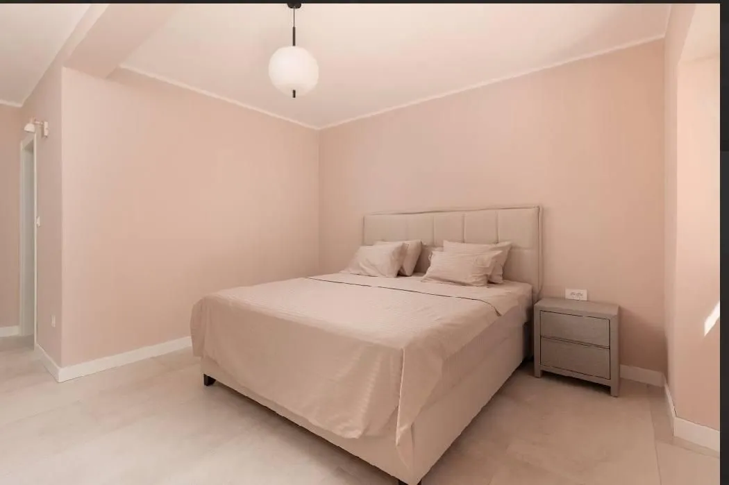 Rent, house, 200m², Kotor, Crna Gora