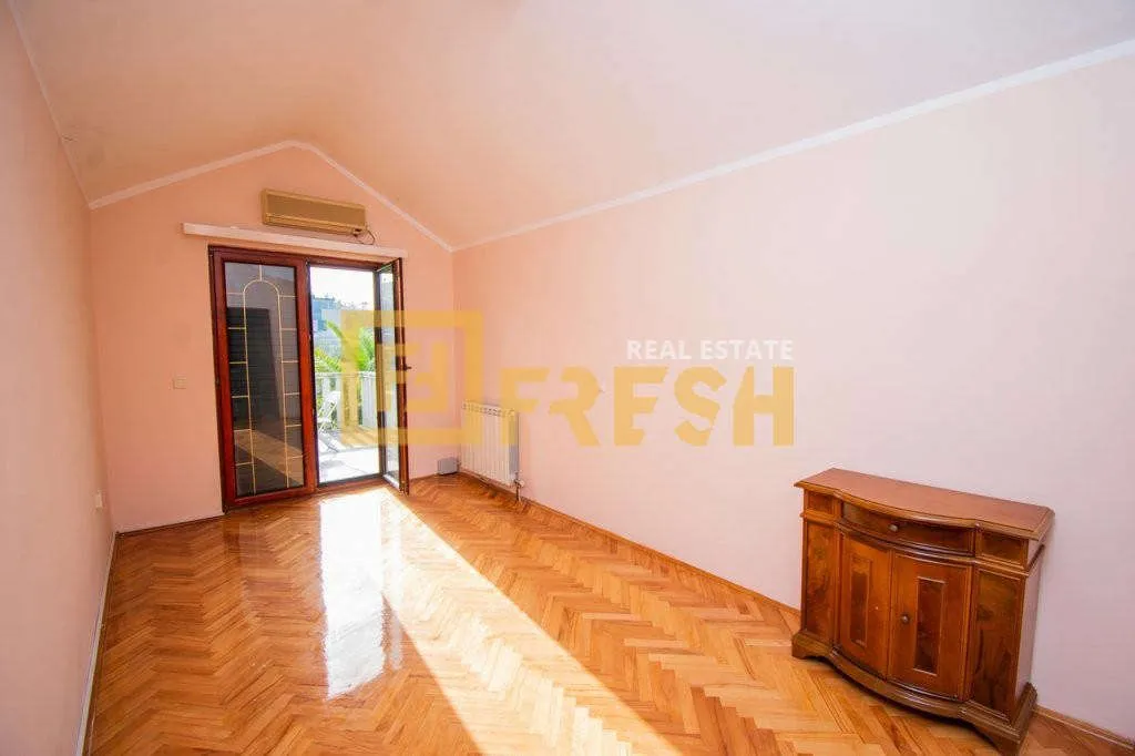Rent, house, 450m², Zabjelo, Podgorica
