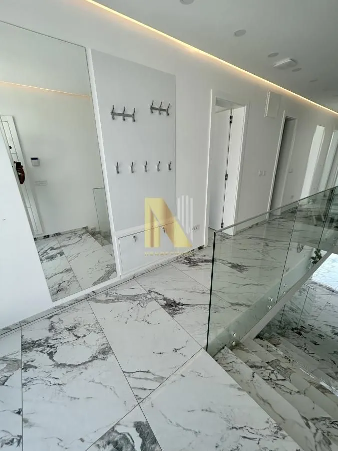Izdavanje, kuća, 180m², Sremska Kamenica, Petrovaradin