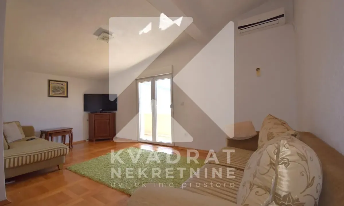 Izdavanje, dvosoban stan, 60m², Murtovina, Podgorica