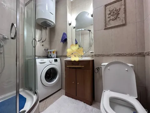 Izdavanje, trosoban stan, 90m², Blok 5, Podgorica - image 9