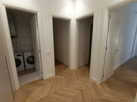Izdavanje, trosoban stan, 149m², Gorica C, Podgorica - image 12