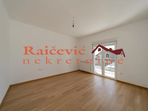 Prodaja, trosoban stan, 95m², Grocka, Beograd - image 18
