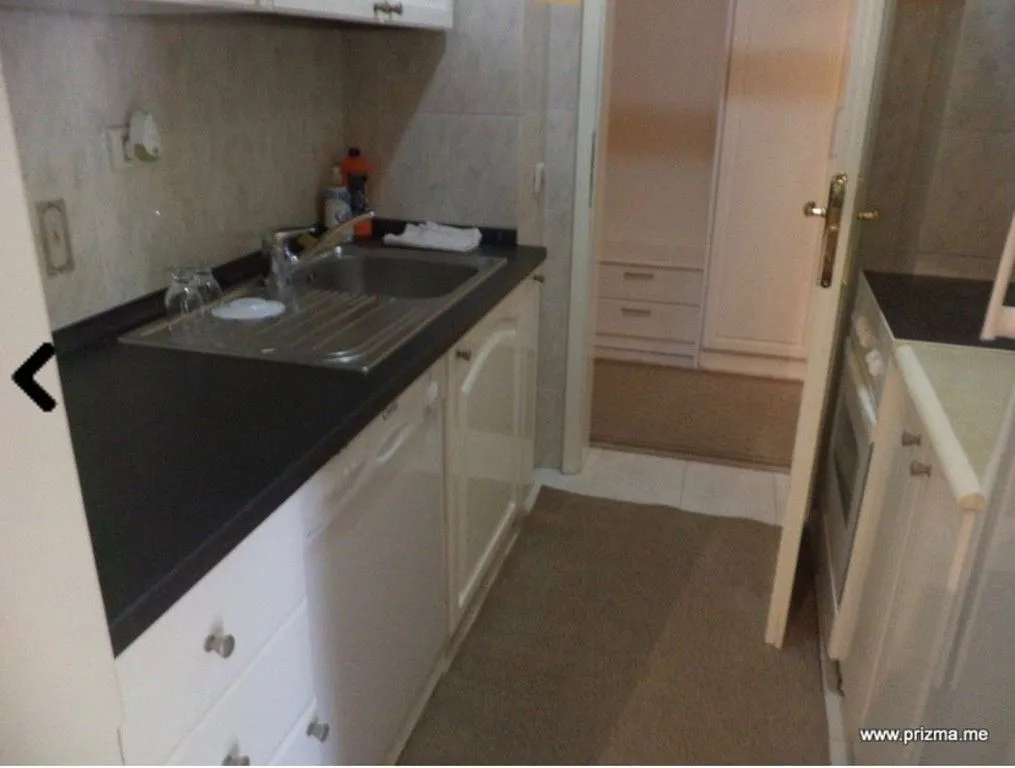Izdavanje, dvosoban stan, 75m², Gorica C, Podgorica
