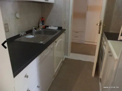 Izdavanje, dvosoban stan, 75m², Gorica C, Podgorica - image 2